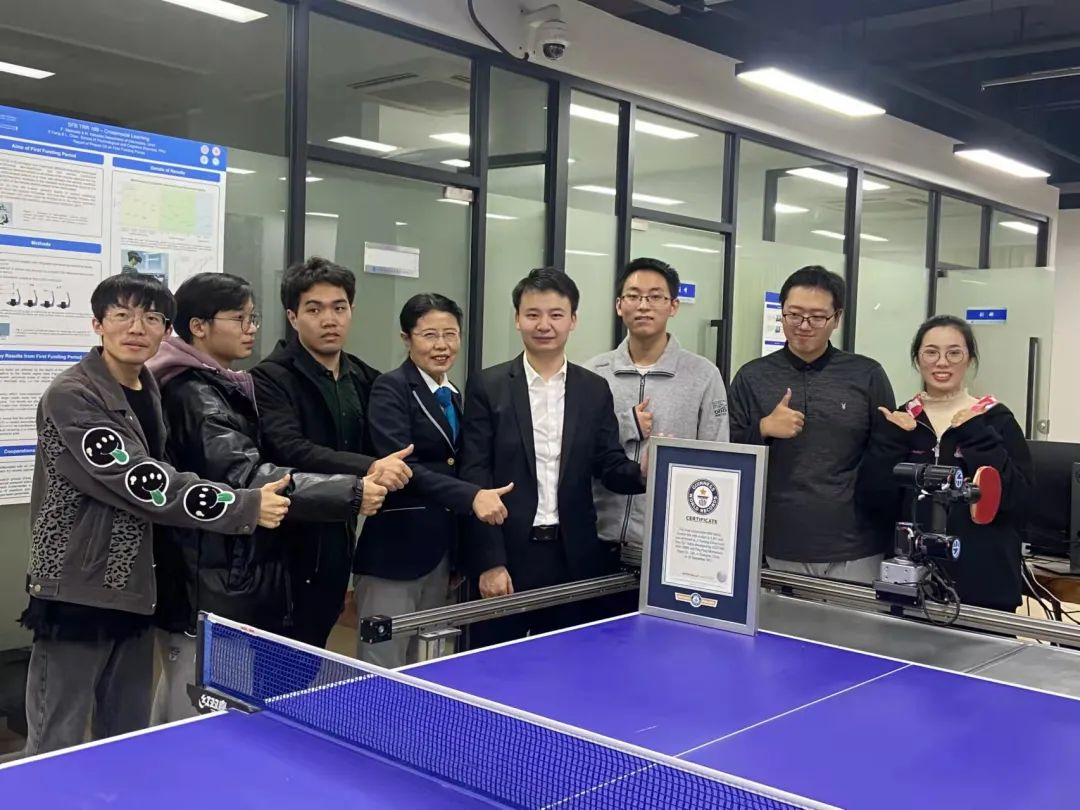 1661169119947883.png 仿生智能机器人1.png